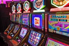 ibet789net APP ကိုအသုံးပြုပြီး Myanmar ကစားသမားတစ်ဦး KBZPay ဖြင့် ငွေသွင်းနေသောမြင်ကွင်း